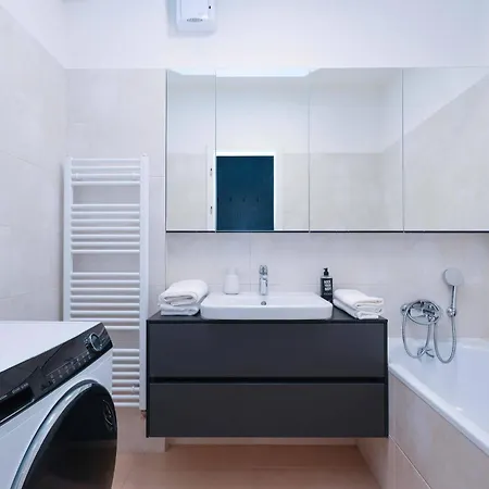 Apartment Downtown Luxe Retreat- Konventna *
