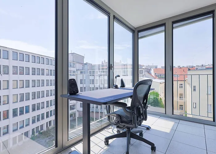 Downtown Luxe Retreat- Konventna Apartmán *