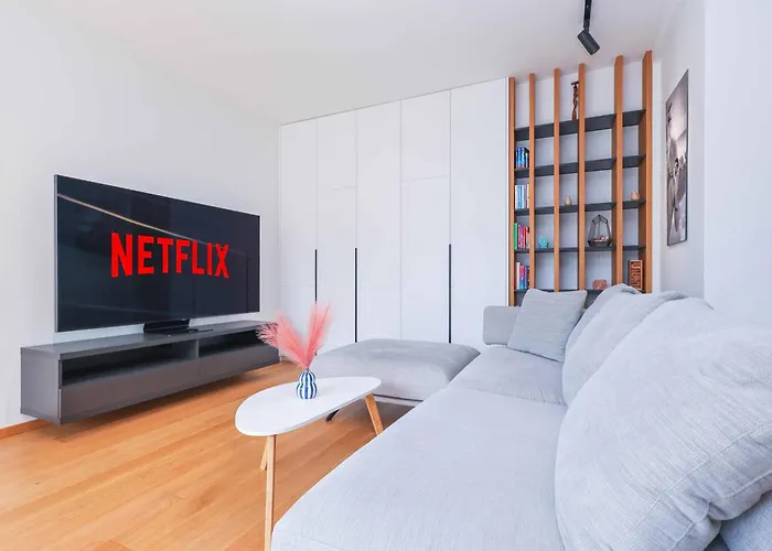 Apartment Downtown Luxe Retreat- Konventna Bratislava