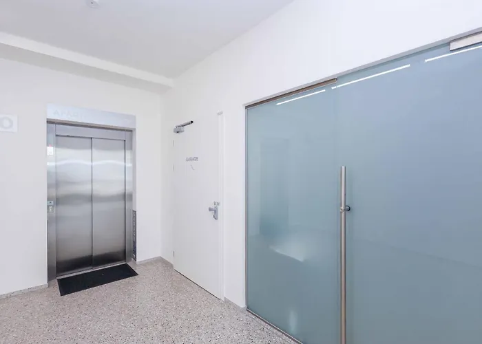 Downtown Luxe Retreat- Konventna *